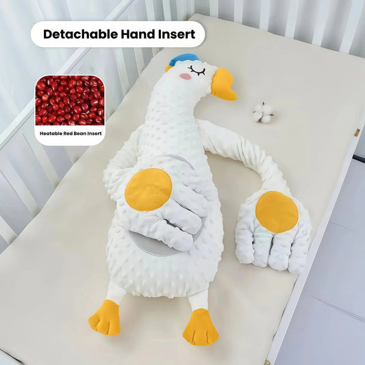 Heated Music Patting Sleep Aid: A baby sleeps soundly embraced by the goose baby soother. The plush features Heated Hands and a Soothing Music Patting Function. This Rhythmic Tapping for Sleep and Gentle Pulsation Massager is the best sleep aid device for soothing infants and promoting deep rest (How to help your baby fall asleep quickly)